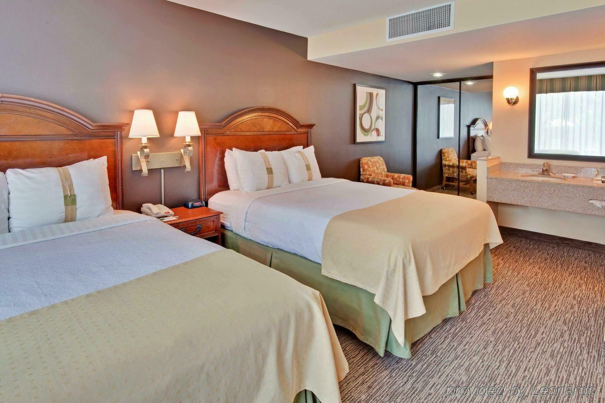 Holiday Inn Hotel & Suites Anaheim By Ihg Luaran gambar
